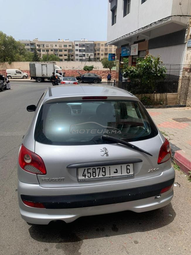 Peugeot 206 Essence Manuelle 2011 à Casablanca