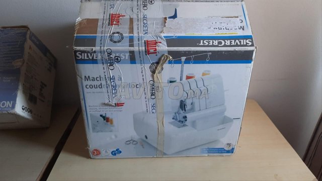 machine a coudre 4 fil 