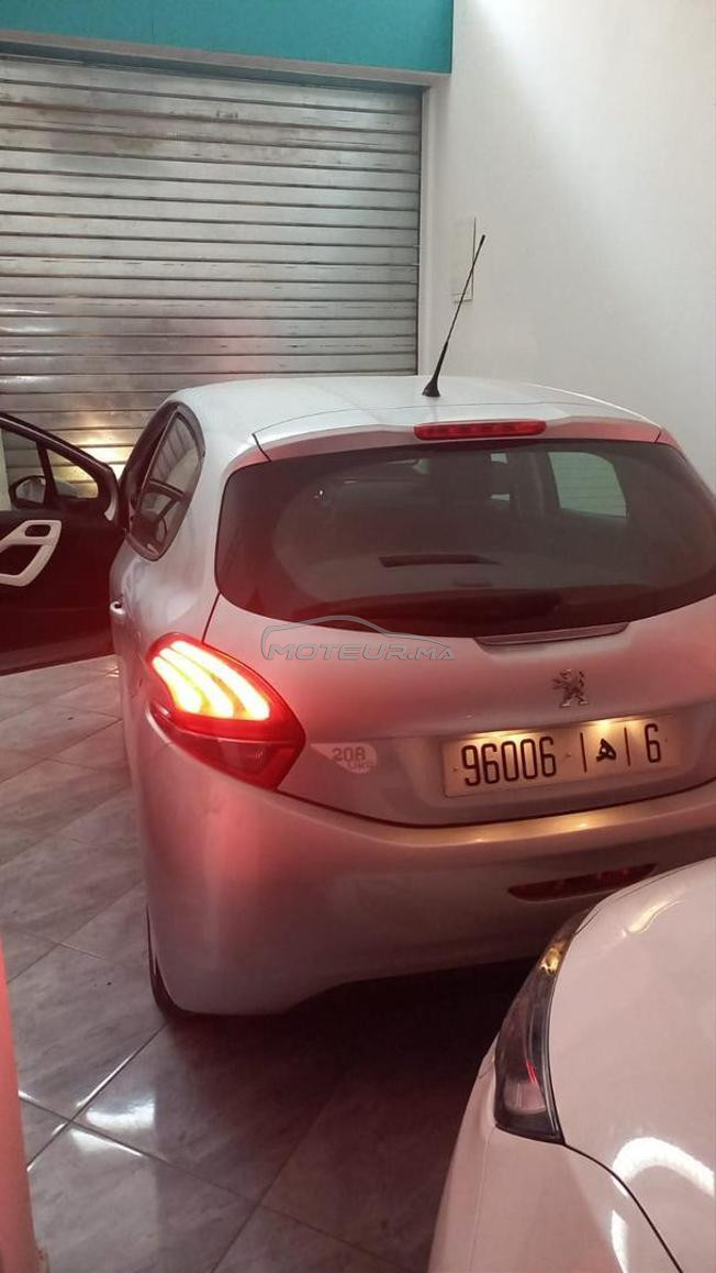 peugeot 208 modéle 2017 