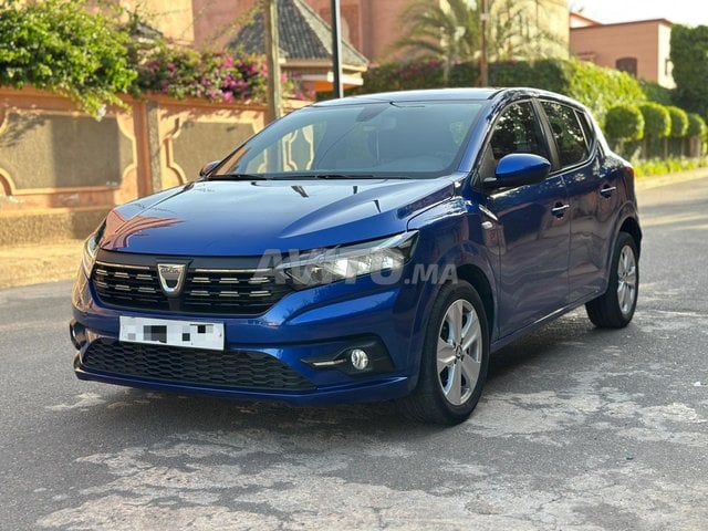 Dacia Sandero touts options 