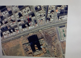 r2 avec locaux commerciaux