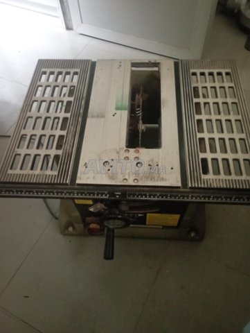 SCIE A TABLE  CT15209