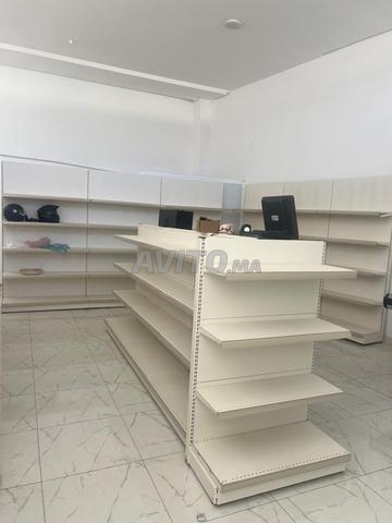 Les etageres et équipement super marché 