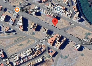 قطعة تجارية قرب مقهى النجمة الحمراء