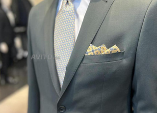 Stock d’habillement de luxe pour Homme