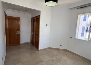 appartement vide a louer a  Ghandi 