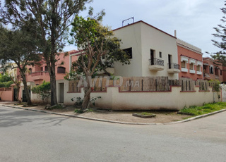 Villa de 288m² à vendre à Hay Skikina