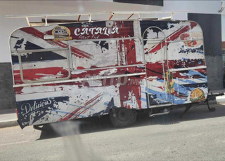 كرفان مجهزة بسناك بالكامل و بالطاقة الشمسية 🇬🇧🚃