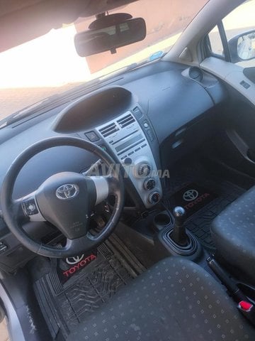 Toyota yaris 2007 essence 