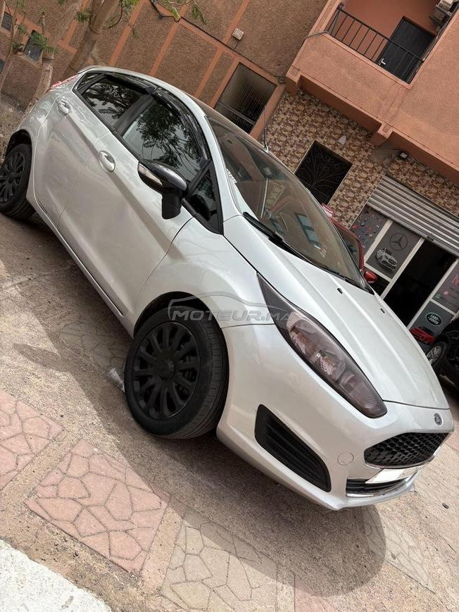 Ford Fiesta Essence Manuelle 2016 à Marrakech