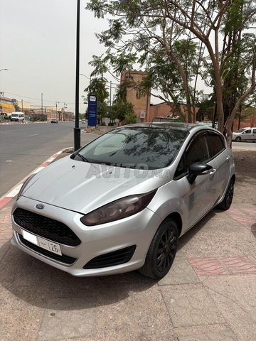 Ford Fiesta Essence Manuelle 2016 à Marrakech