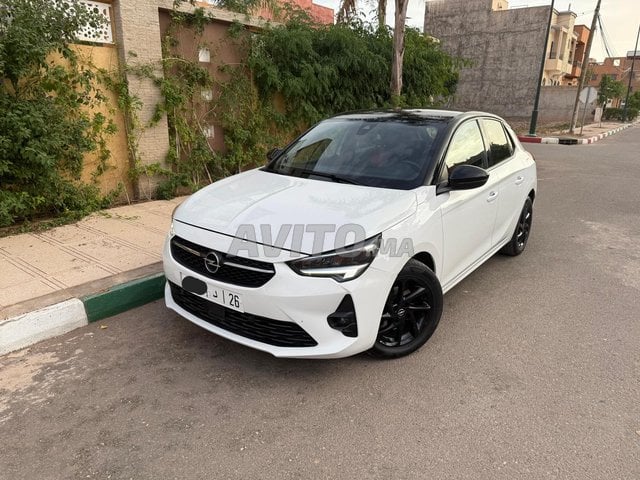 Opel corsa GS LINE 1er main
