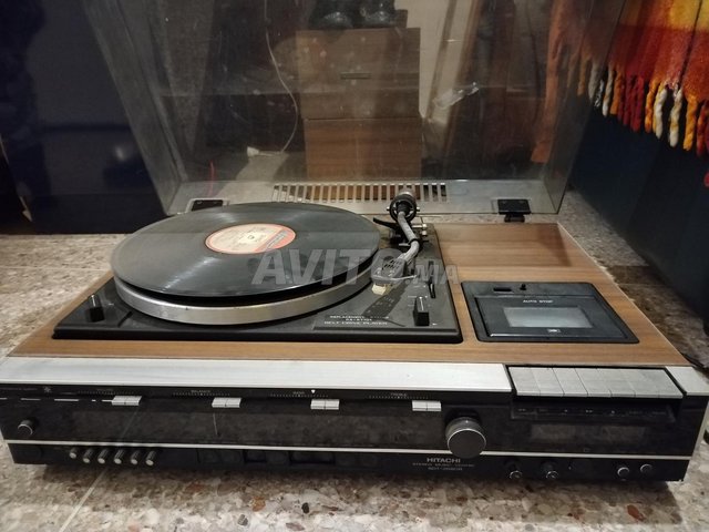 Combine radio tourne disque cassette vintage