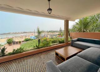 À louer – Cabanon 500 m² avec vue mer 