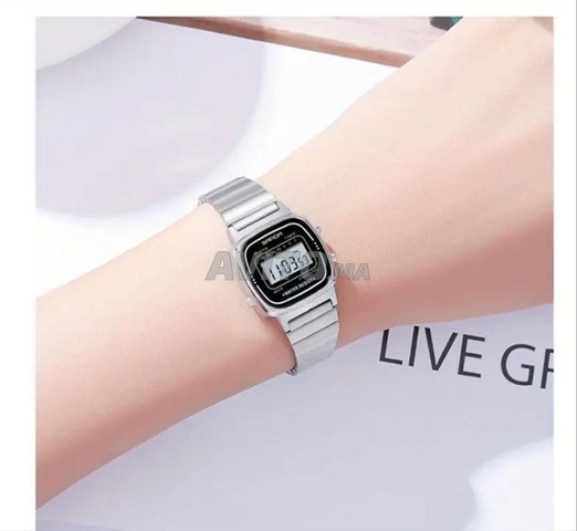 montre électronique pour femme 