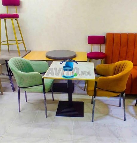 Chaise et table café
