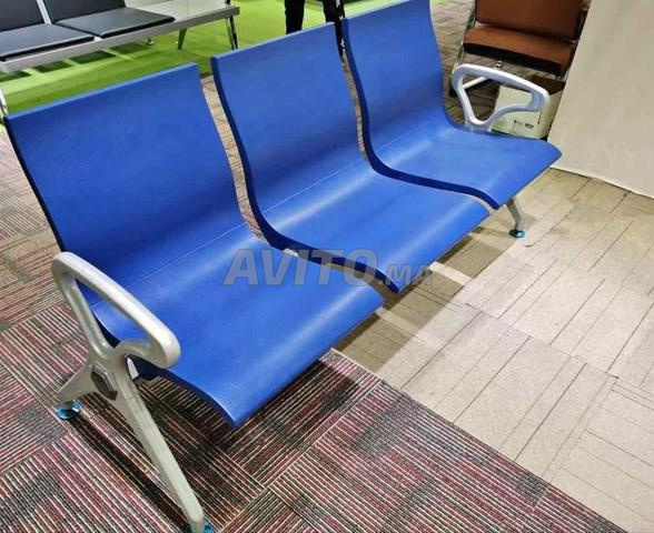 Banquette d'accueil en cuir \ chromé DISPO ENSTOCK