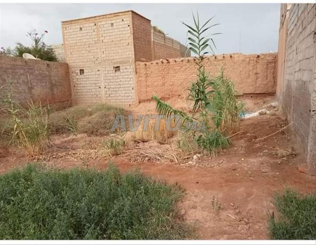 ولاد زبير قرب سبت بن ساسي قرب 20 دقيقة على المدينة