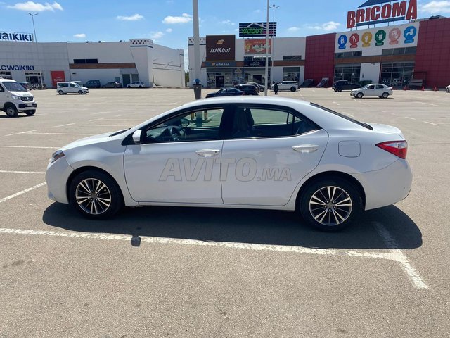 Toyota Corolla Essence Automatique 2016 à Fès