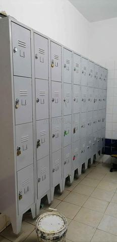 vestiaire métallique avec 2 portes - 2