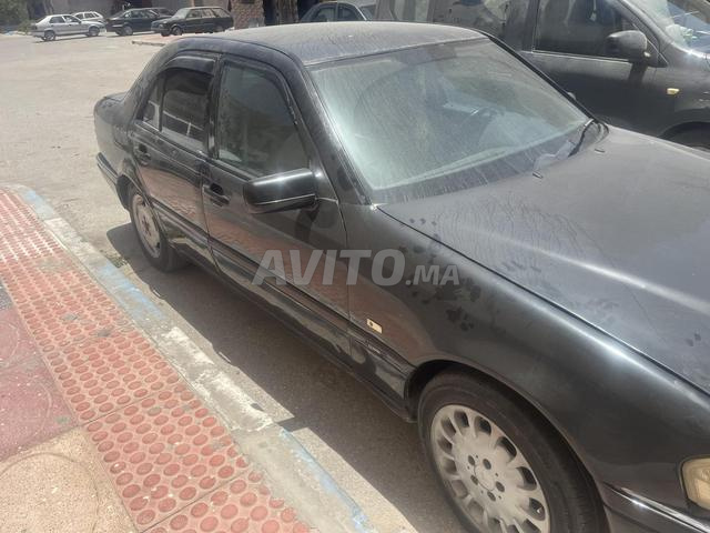 Mercedes-Benz C220 Diesel Manuelle 1996 à Dakhla - 2