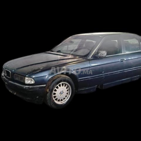 BMW 740 à vendre état féraille (non circulée)