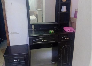 Grande coiffeuse et table de nuit