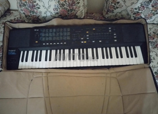 Piano syntetiseure Roland 