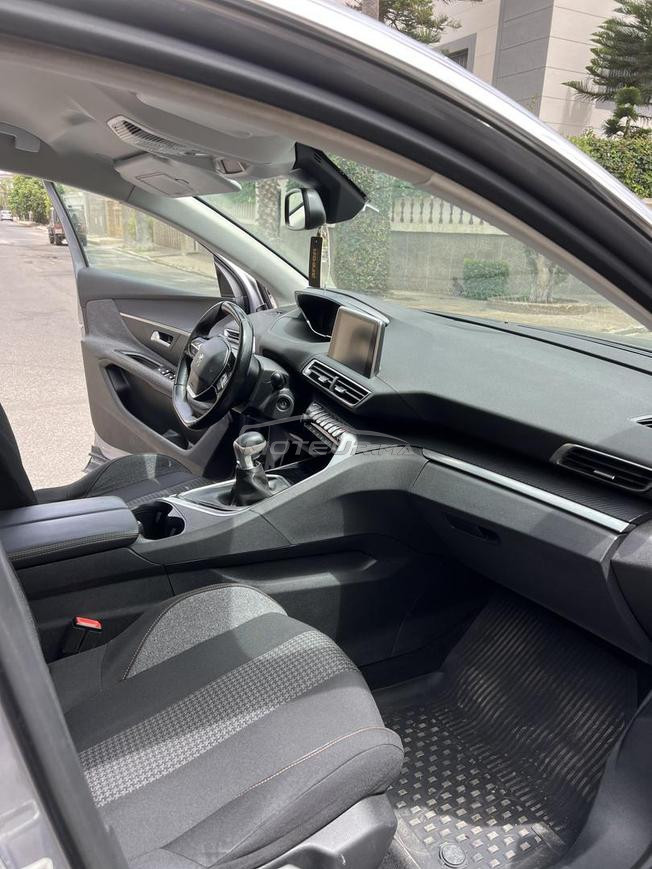 Peugeot 3008 Diesel Manuelle 2019 à Casablanca