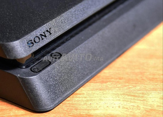 Ps4 SLIM online-1 manette