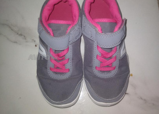 حذاء رياضي للبنات