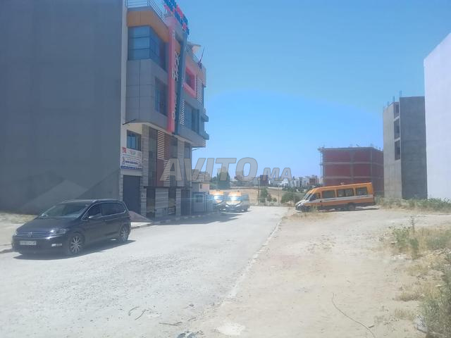 immeuble  NON  FINI   à vendre 150 m² à Tanger - 2