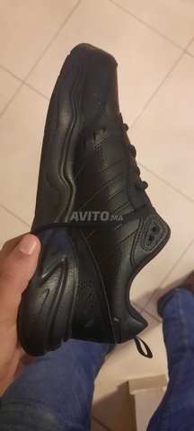 Adidas strutter noire 