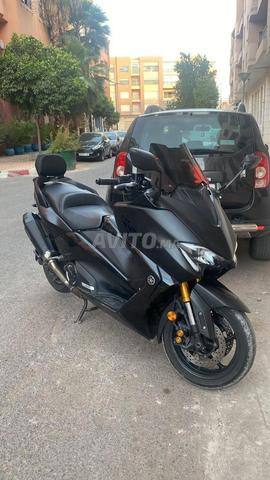 Yamaha TMAX DX 530 Modèle 2017 Dédouané État neuf - 2