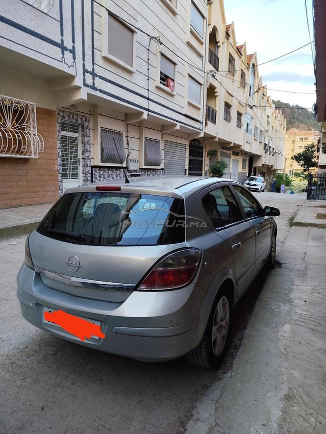 Opel Astra Essence Manuelle 2009 à Azrou