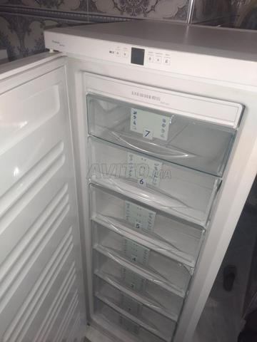 je me en vente une super frigo congel 
