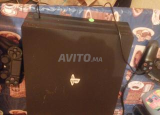 بلايستيشن 4 برو فيها جميع الألعاب بالفلوس