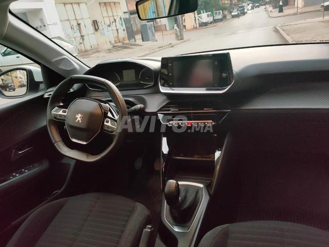 Peugeot 208 Diesel Manuelle 2021 à Rabat - 2