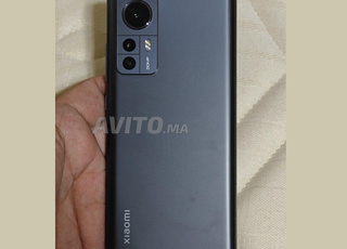 MI 12 COMME NEUF 256GB