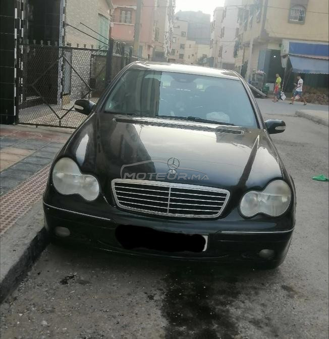 سيارة ميرسيديس 220 حالة ممتازة في الداخلة