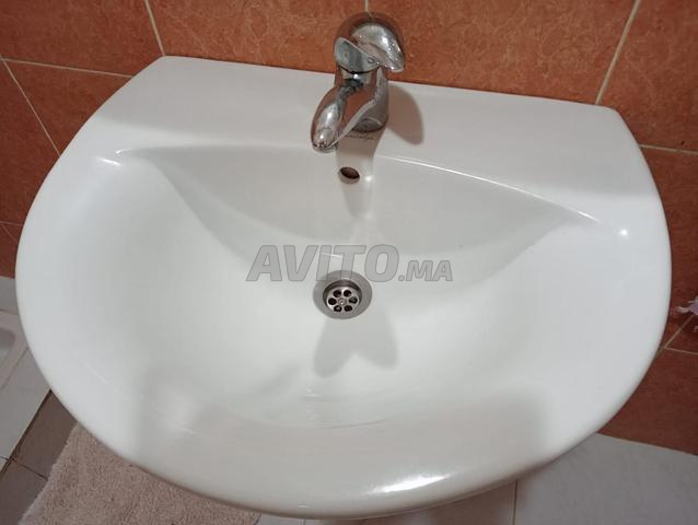 Lavabo avec miroir à vendre en très bon état  - 2
