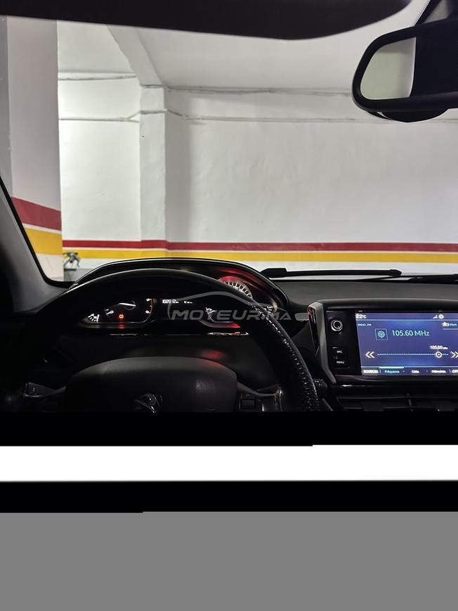 Peugeot 208 Diesel Manuelle 2019 à Tanger