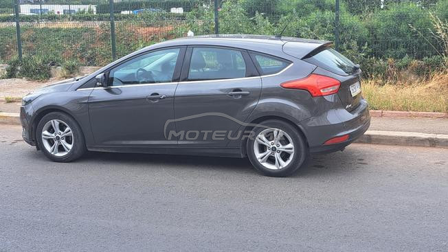 Ford focus 60000 km très bon etat
