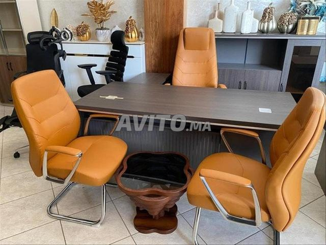 Chaises / كرسي مكتب مريح مع مساند للذراعين  