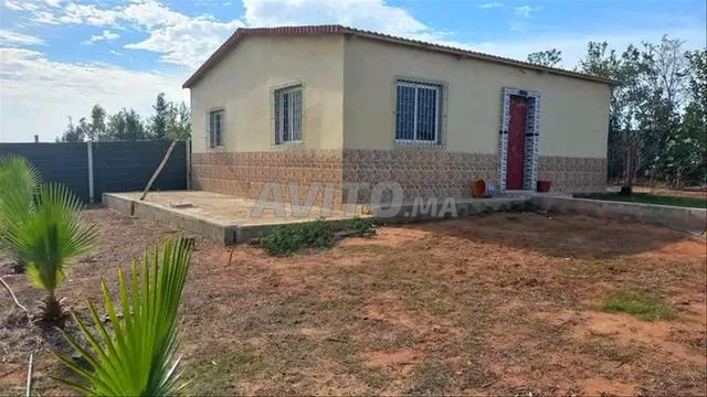 Ferme avec maison donnant sur le lac du barrage .ferme maison - 2