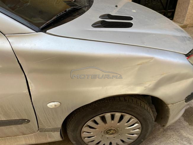 peugeot 206 en bonne état 