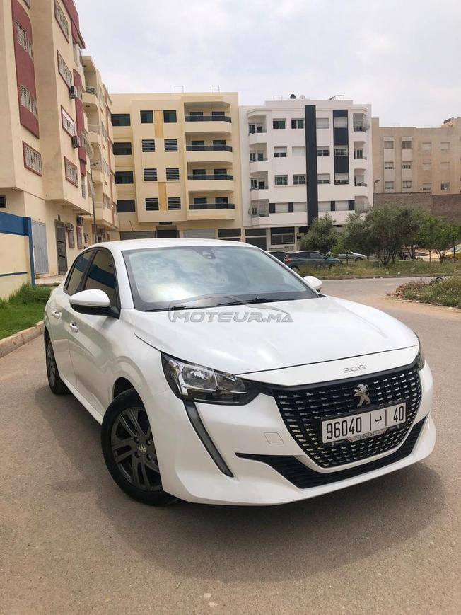 Peugeot 208 model 2021