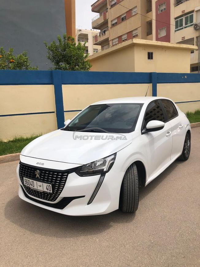 Peugeot 208 model 2021
