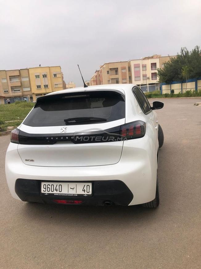 Peugeot 208 model 2021