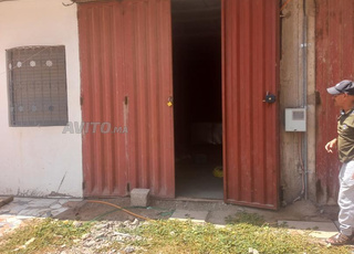 مكازة في سطات حي السلام 27م للبيع